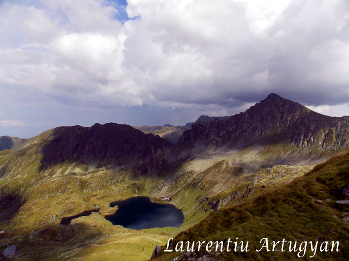 Lacul Podragu din Muntii Fagaras