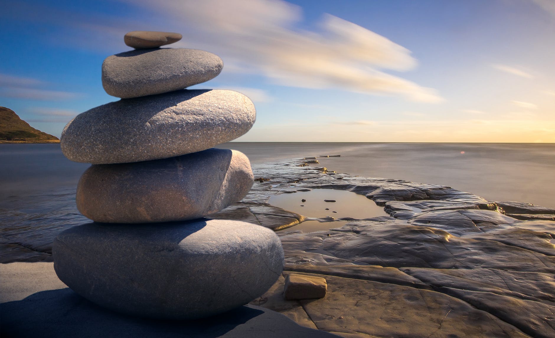 Carti care ne invata cum sa…traim. Carti de Thich Nhat Hanh