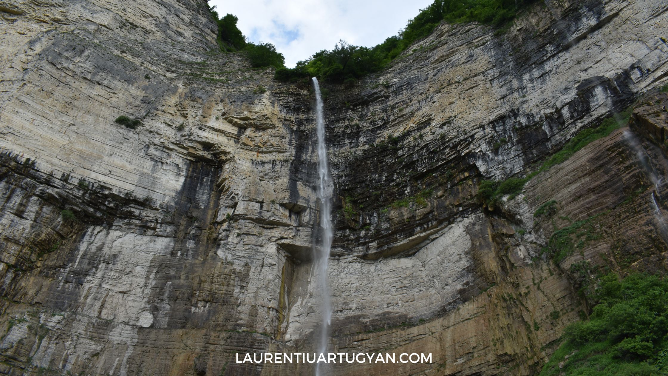 Canionul Okatse, Cascada Kinchkha și Peștera Prometheus din regiunea Imereti, Georgia